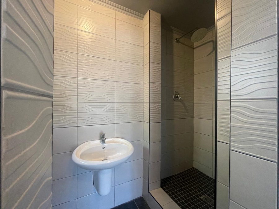 4 Bedroom Property for Sale in Wavecrest Eastern Cape
